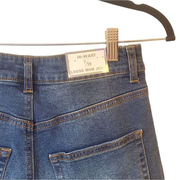 Tinseltown Medium Wash Hi-Rise Loose Distressed Jeans NWT - Picture 4 of 6